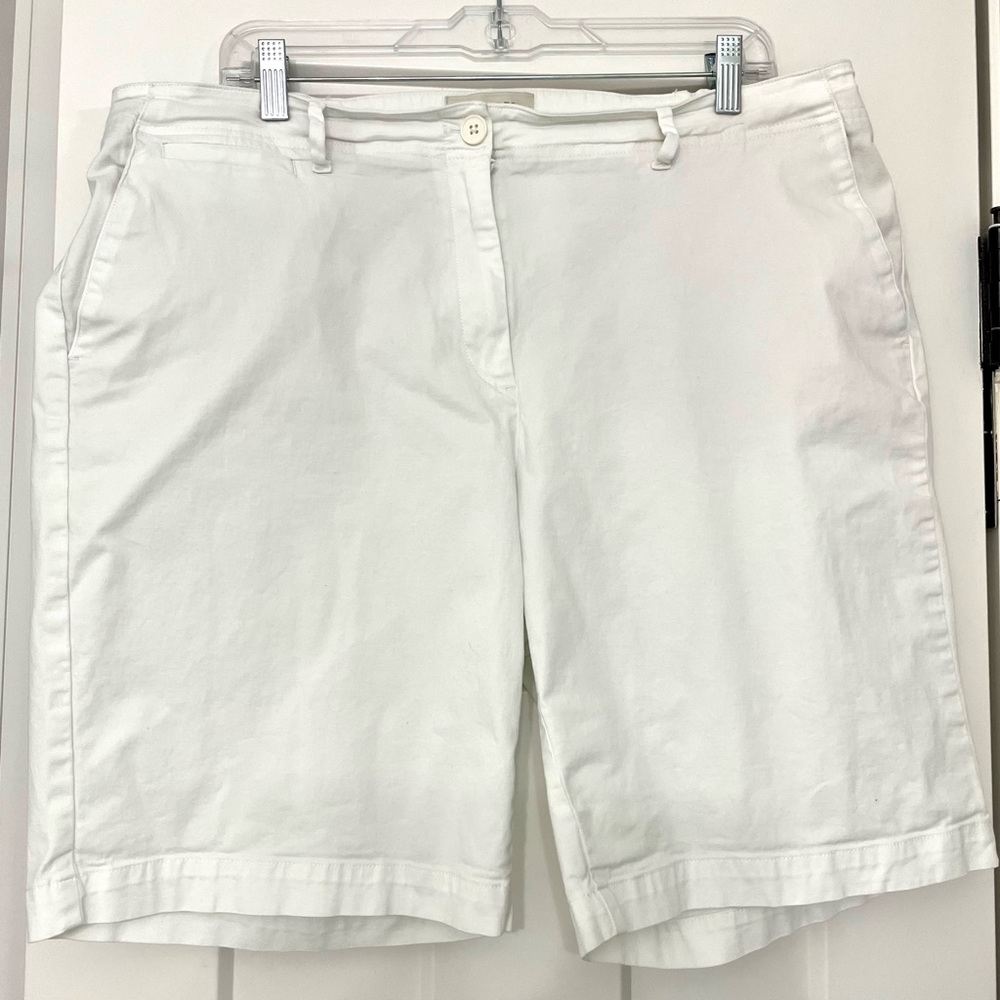 Talbots 18w white walking Shorts 10” inseam
